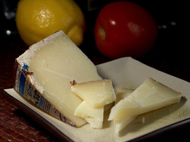 Wines to Pair with Pecorino Cheese