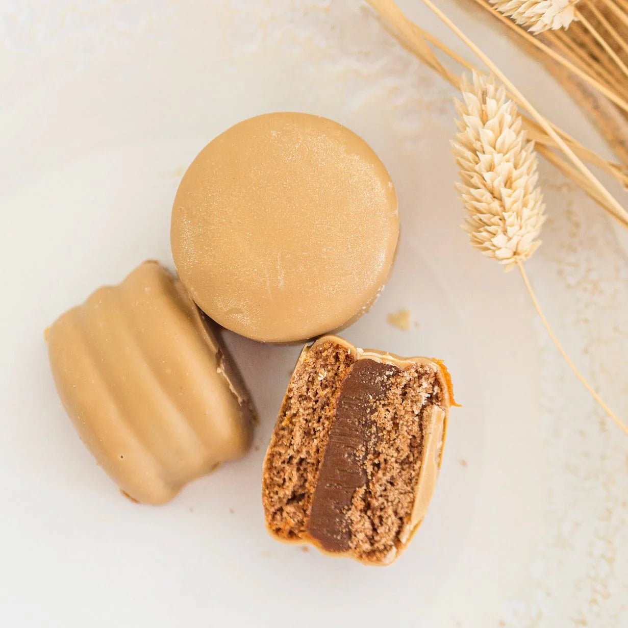 Gorditas Patisserie Handmade Chocolate Alfajores 190g - The Nude Wine Co